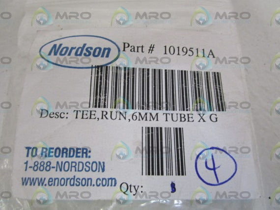 LOT OF 4 NORDSON TEE, RUN, 6MM TUBE X G 1019511A *NEW IN BAG*