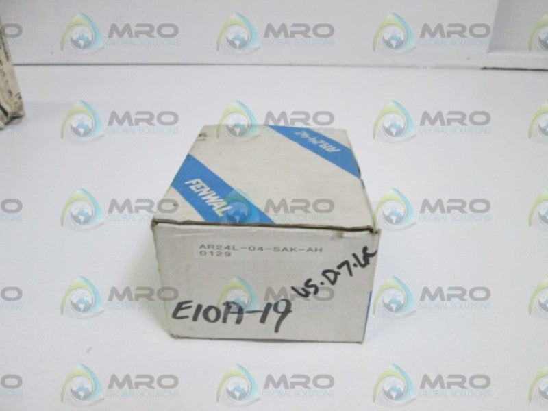 FENWAL DIGITAL TEMPERATURE CONTROLLER AR24L-04-SAK-AH  NSMP
