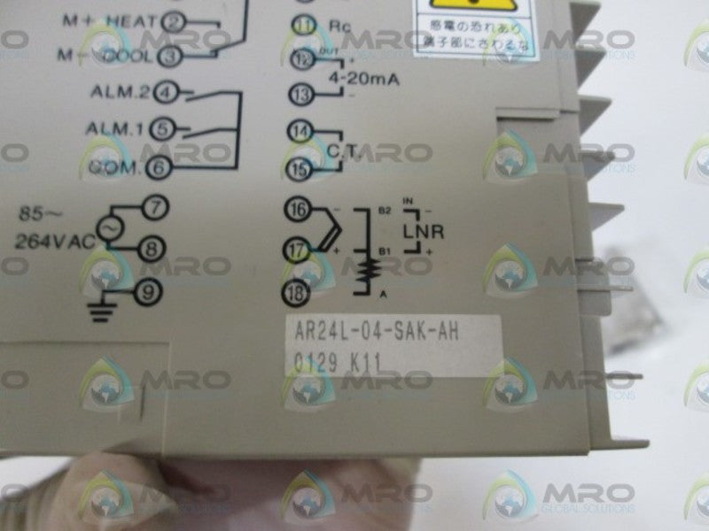 FENWAL DIGITAL TEMPERATURE CONTROLLER AR24L-04-SAK-AH  NSMP