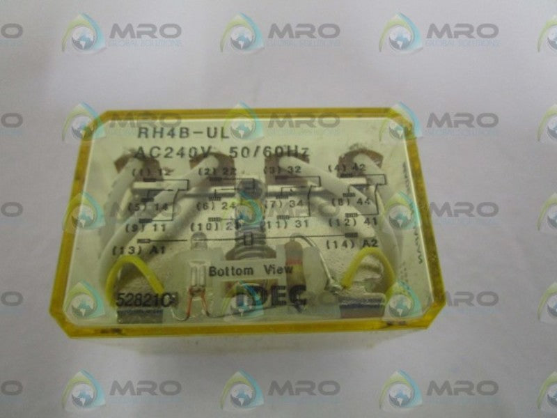 IDEC RH4B-UL RELAY 240VAC *NEW NO BOX*