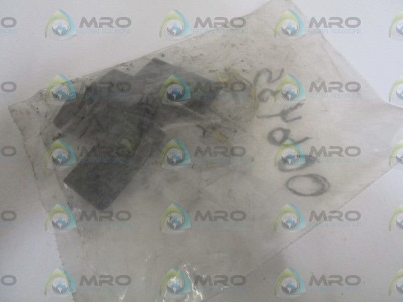 LOT OF 4 NATIONAL CARBON BRUSH T500 P20 36A164454AA *NEW IN BAG*