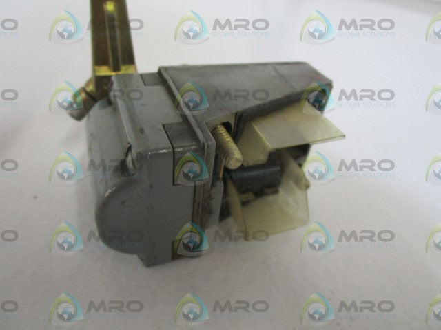SQUARE D LIMIT SWITCH 9007-B52B2 *USED*