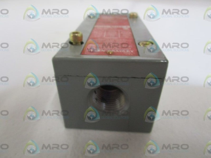 ALLEN BRADLEY LIMIT SWITCH 802XR-WS1C7 SER. A (AS PICTURED)  UNMP
