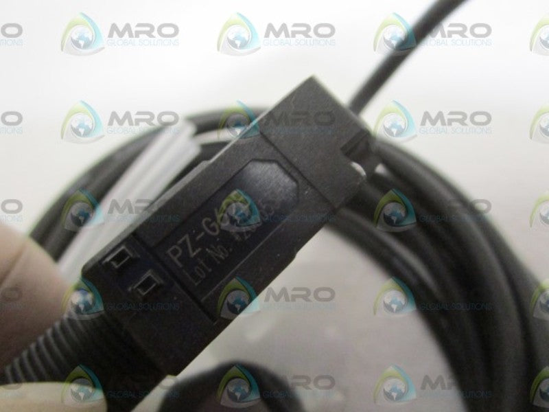 KEYENCE SENSOR PZ-G62B *NEW IN BOX*