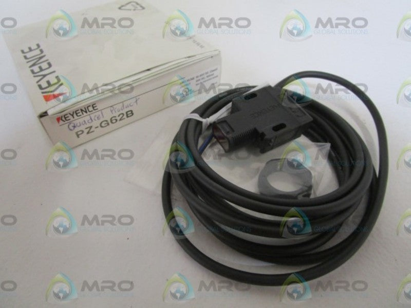 KEYENCE SENSOR PZ-G62B *NEW IN BOX*