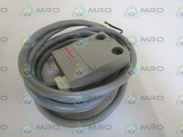 HONEYWELL PROXIMITY SWITCH 19-260V 923FS3-A7T-CE *NEW NO BOX*