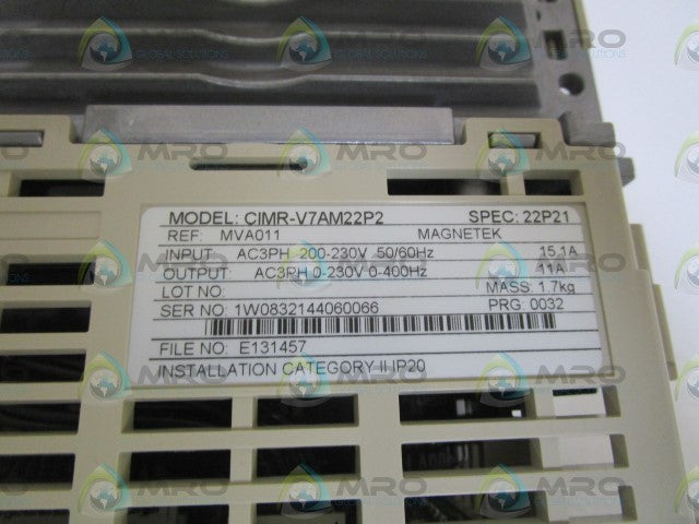 YASKAWA DRIVE CIMR-V7AM22P2 *NEW IN BOX*