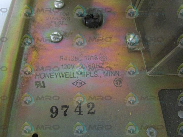 HONEYWELL R4138C1018 CONTROL AMPLIFIER (AS PICTURED) *USED*