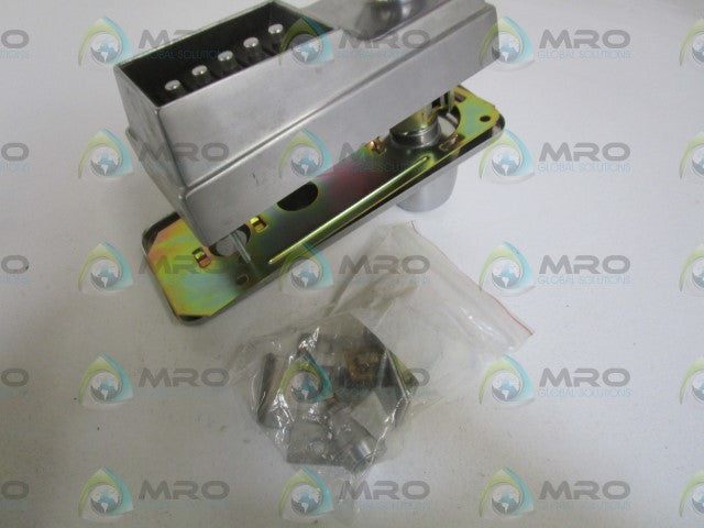 SCHLAGE CLASSROOM LOCK W/O KEY D70PD RH0 626 *NEW IN BOX*