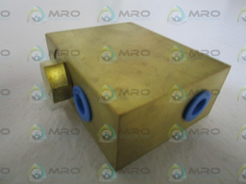 PARKER HYDRUALUIC VALVE 44035 *NEW NO BOX*