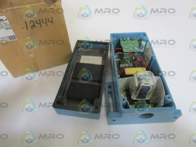 PEPPERL+FUCHS PHOTO AUTOMATION SENSOR FE-MLS1A *NEW IN BOX *