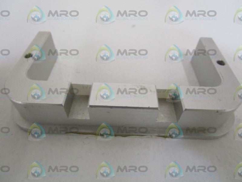 IASE 2X5 CLEAT 6004-A-02.28 *NEW NO BOX *