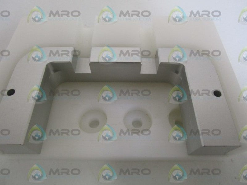 IASE CLEAT 6004-A-02.29 *NEW NO BOX *