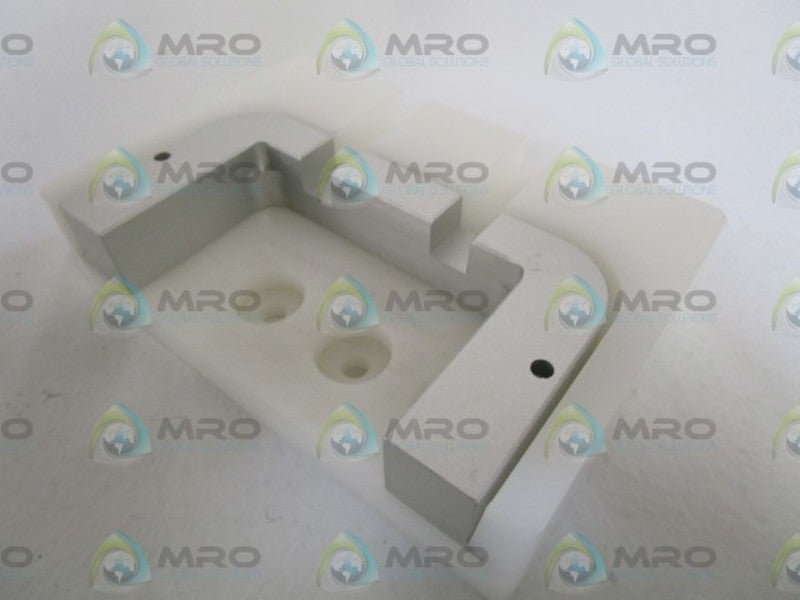 IASE CLEAT 6004-A-02.29 *NEW NO BOX *