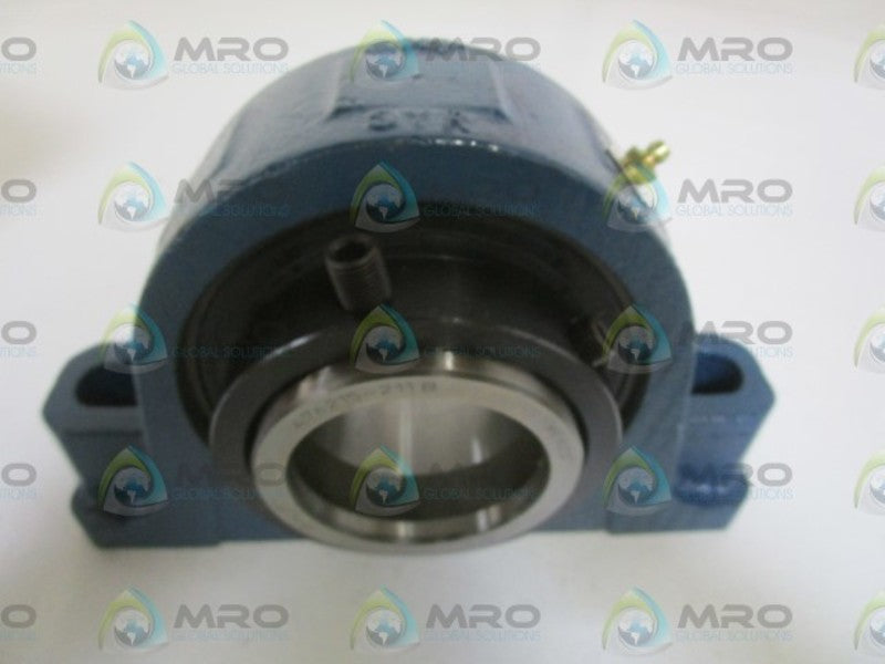 SKF UNIT ROLLER COLLAR MOUNT SYR 2.11/16 *NEW IN BOX*