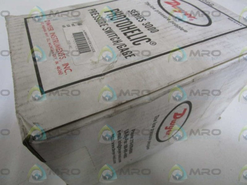 DWYER PRESSURE SWITCH/GAGE A3000-0 * FACTORY SEALED *