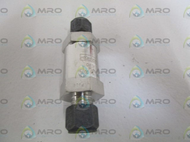 PARKER CONNECTOR 3/8" 316 *NEW NO BOX*