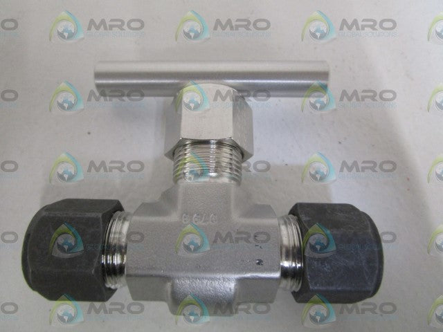 PARKER VALVE 8Z-V8LN-SS *NEW IN BOX*