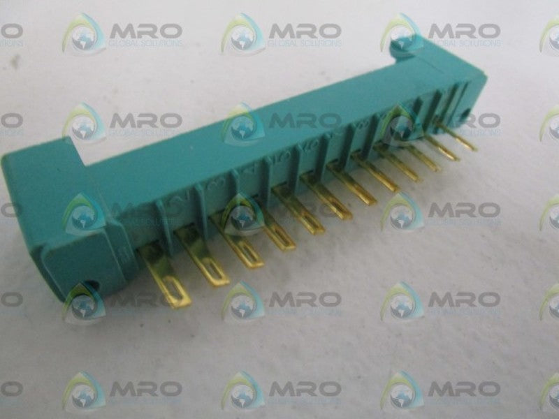 LOT OF 10 FISHER CONNECTOR 1U891199012 *NEW NO BOX*