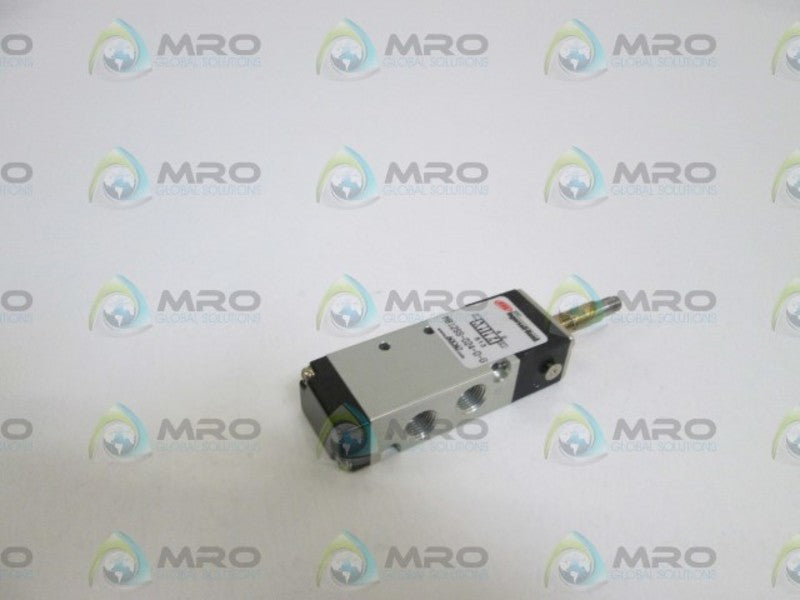 ARO INGERSOLL RAND VALVE (MISSING COIL) M812SS-024-D-G  UNMP