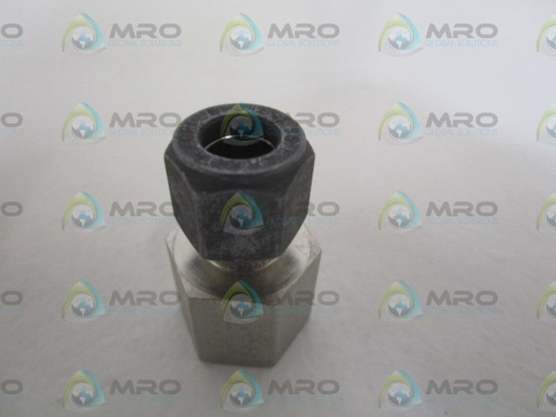 LOT OF 11 PARKER TUBE TO FEMALE PIPE ADAPTER 3/8"TX3/8"NPT *NEW NO BOX*