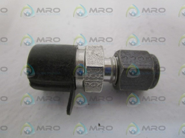 LOT OF 8 PARKER CONNECTOR 3-4FH-4BZ-SS *NEW NO BOX*