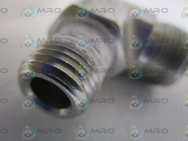 LOT OF 3 PARKER 1/2"X1/4" MALE ELBOW 8-4CBZ *USED*