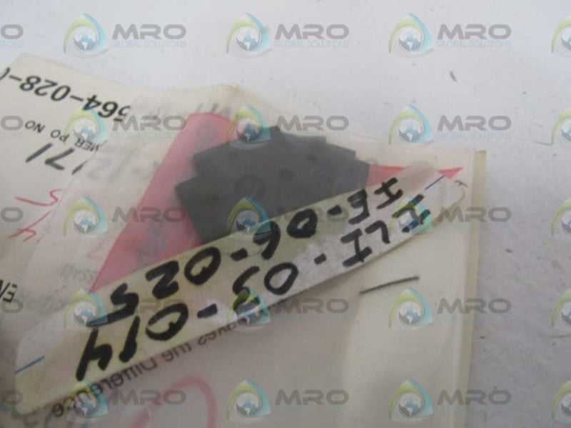 LOT OF 5 FISHER GASKET 1D397103012 *NEW IN FACTORY BAG*