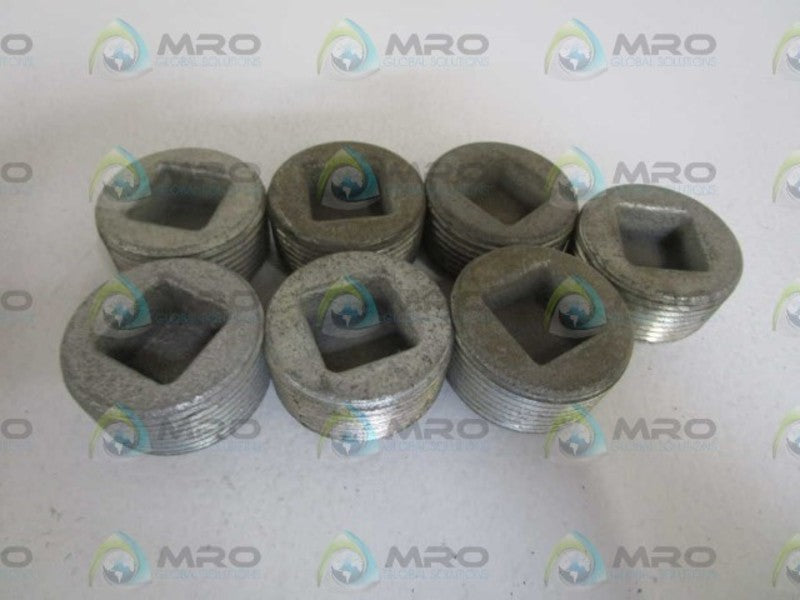 LOT OF 7 CROUSE-HINDS 1-1/4" CONDUIT PLUG PLG4 *NEW NO BOX*