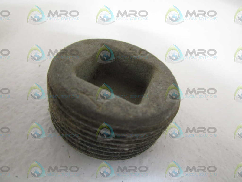 LOT OF 4 CROUSE-HINDS 1-1/4" CONDUIT PLUG PLG4 *USED*