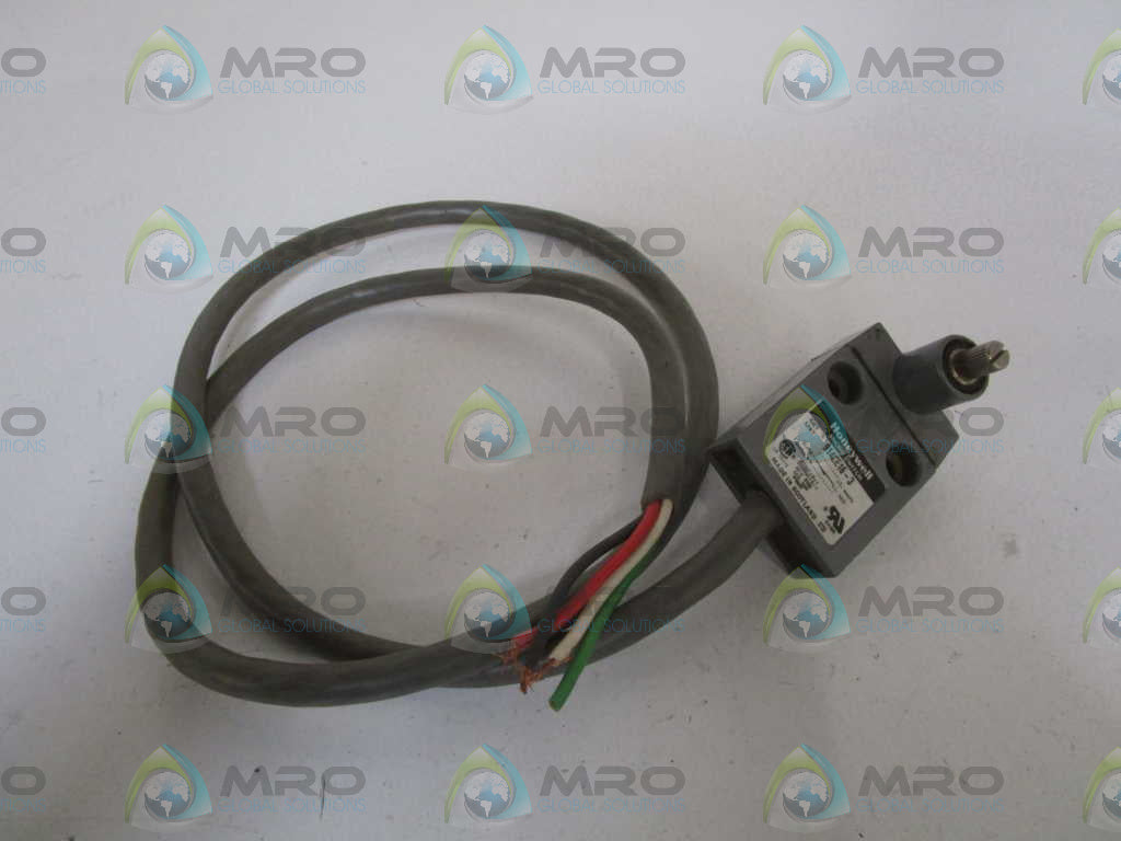 HONEYWELL 914CE16-3 LIMIT SWITCH *USED*