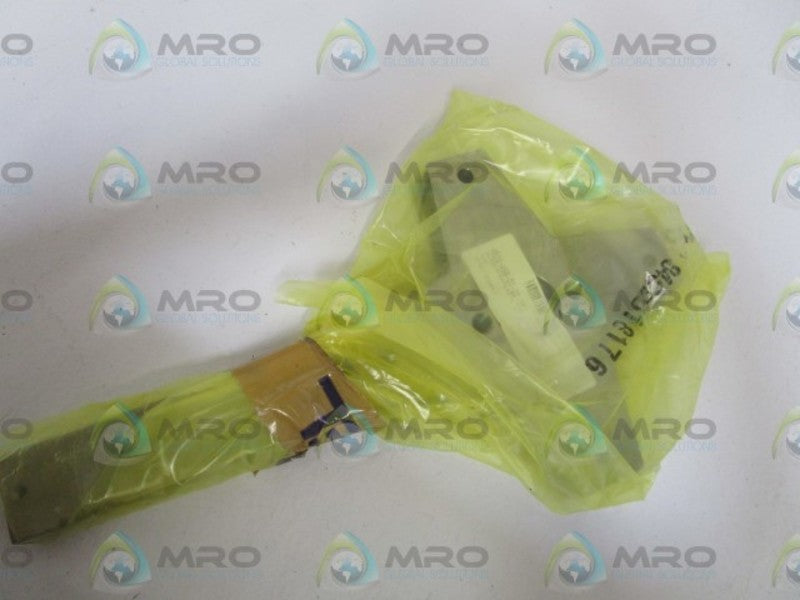 INDUSTRIAL MRO 4820-456-00-32-093 PLATE *NEW NO BOX*
