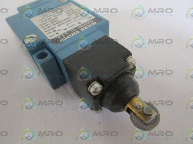 MICROSWITCH LZD1 ENCLOSED PRECISION SWITCH *NEW NO BOX*
