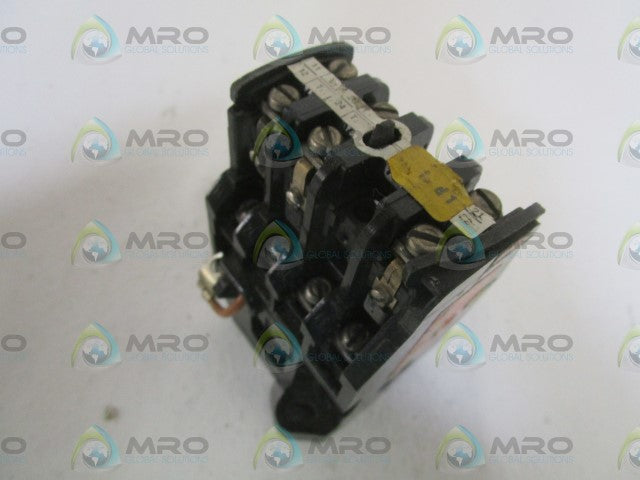 KLOCKNER MOELELR DIL00-52-NA CONTACTOR 110/115V *USED*