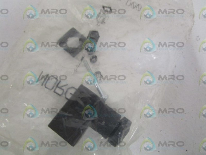 NORGREN V10027-D00 CONNECTOR PLUG * NEW IN FACTORY BAG *