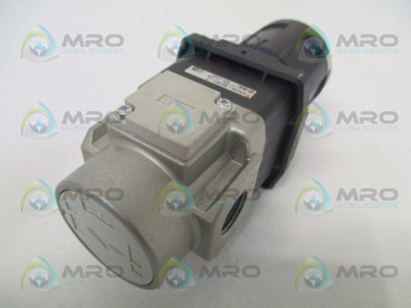 SMC ARG30-N03G1-Z PNEUMATIC REGULATOR *USED*