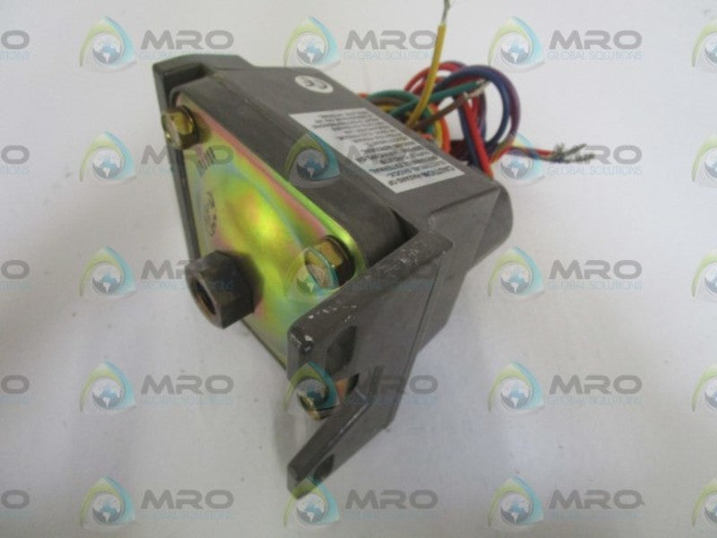 BARKSDALE CD2H-H18SS DIALMATIC PRESSURE SWITCH  NSNP