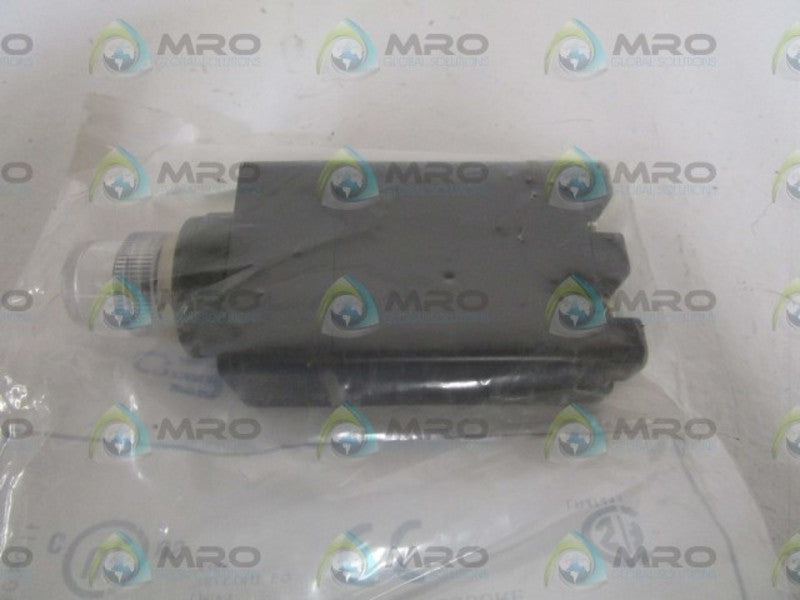 C3 CONTROLS MRL24DLW-MPLLCR  LIGHT WHITE W/CLEAR LENS  NSMP