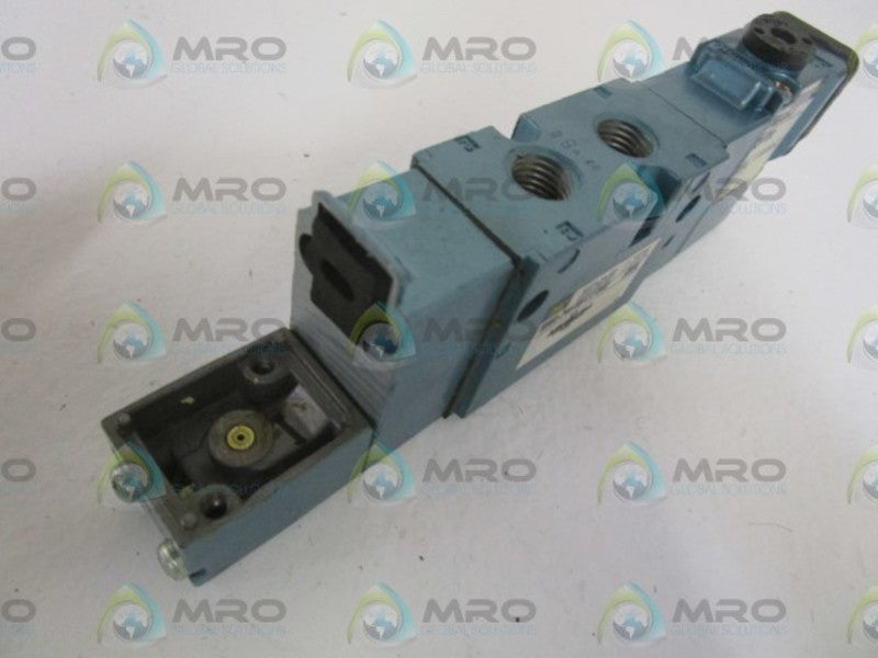 MAC 825C-PM-591JJ-552 SOLENOID VALVE (AS PICTURED) *NEW NO BOX*