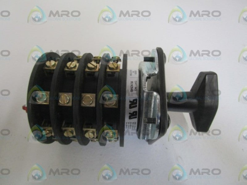 GENERAL ELECTRIC 9524204B SELECTOR SWITCH *NEW IN BOX*