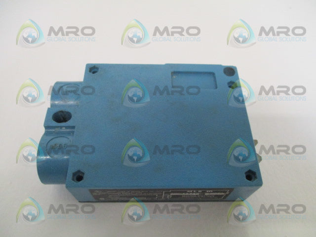 MICROSWITCH MLS10-A11A MODULATED PHOTOELECTRIC CONTROL *USED*