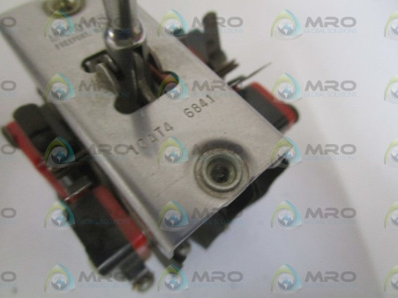 MICRO SWITCH 10AT4 TOGGLE SWITCH  NSMP