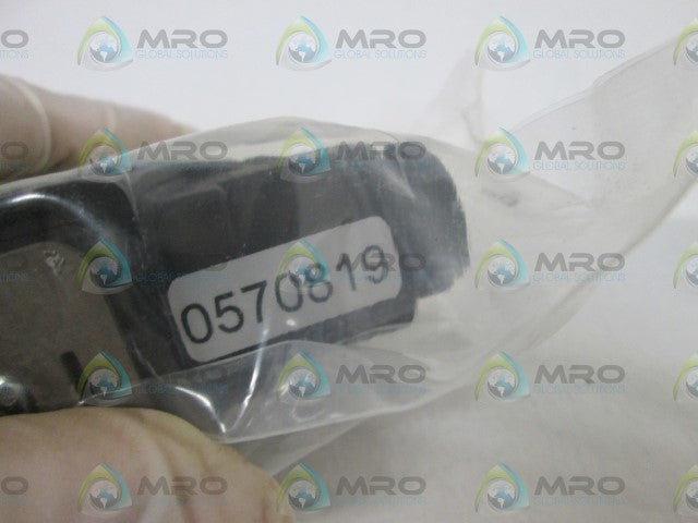 HIRSCHMANN CONNECTOR ANGLE 0570819 *NEW IN BAG*