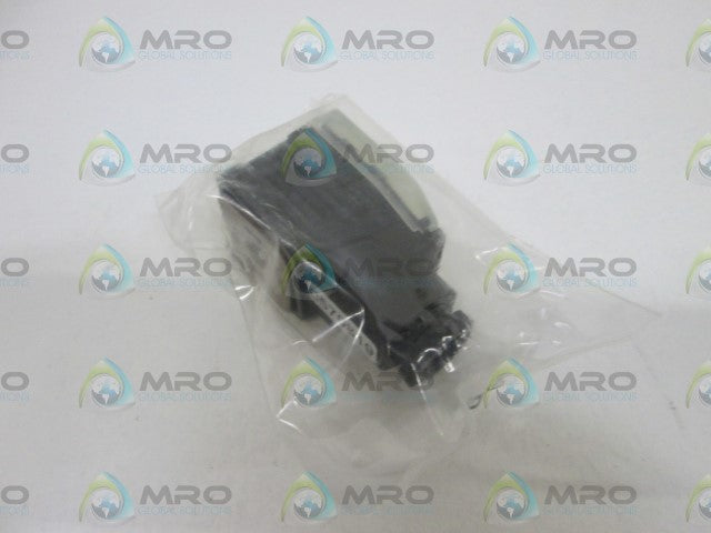 HIRSCHMANN CONNECTOR ANGLE 0570819 *NEW IN BAG*