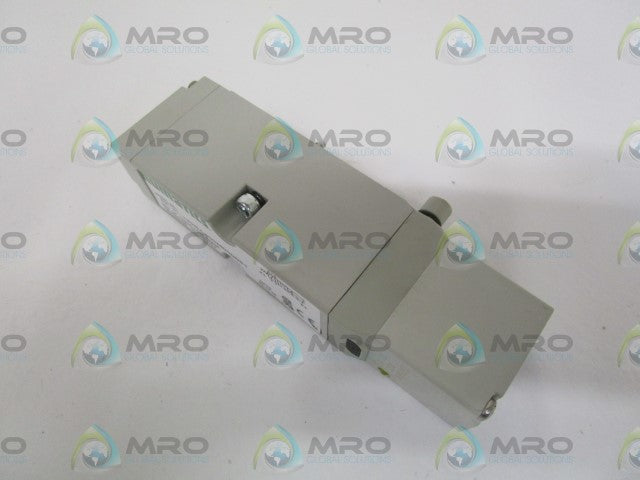 NUMATICS 122BA400M000061  SOLENOID VALVE *NEW NO BOX *