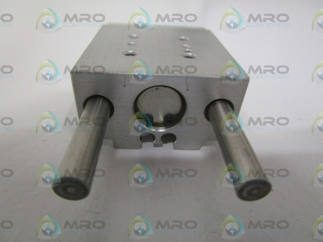 PHD SAH110X1/2-M AIR CYLINDER SLIDE *NEW NO BOX*