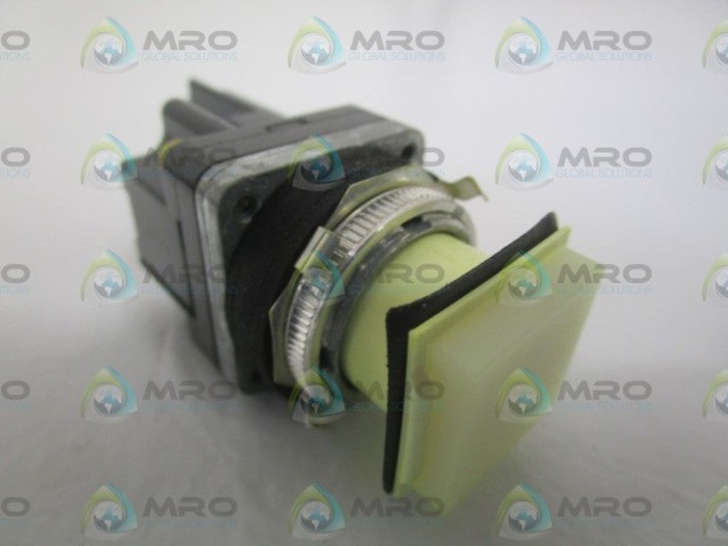 MICRO SWITCH PMLC105A1 LIMIT SWITCH *NEW IN BOX*