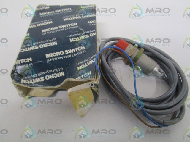 MICROSWITCH 926AB3W-A9T PROXIMITY SWITCH *NEW IN BOX*