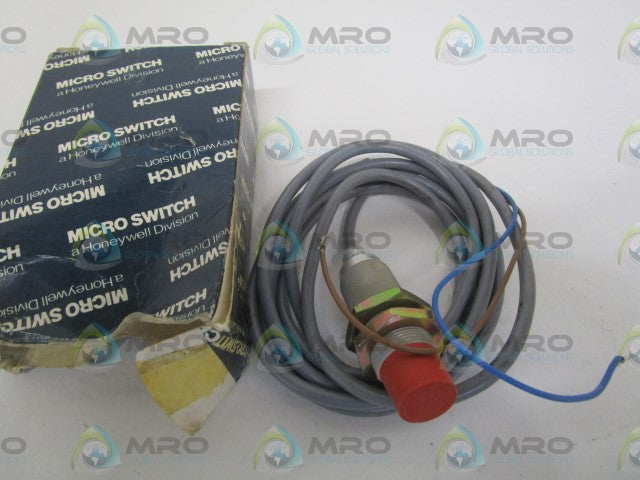 MICROSWITCH 926AB3W-A9T PROXIMITY SWITCH *NEW IN BOX*