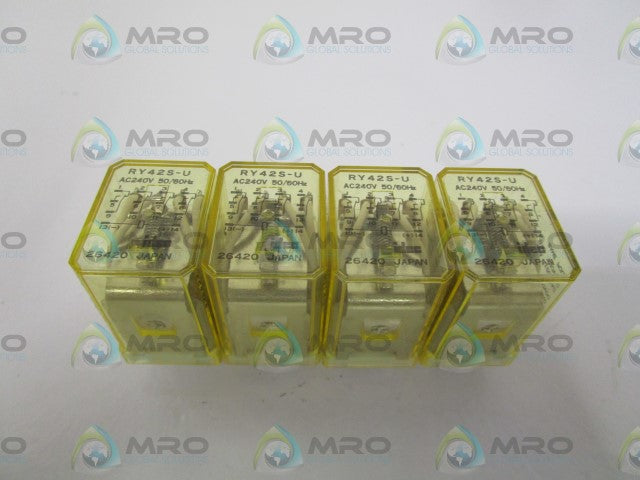 LOT OF 4 IDEC RY42S-U AC240V RELAY *NEW NO BOX*